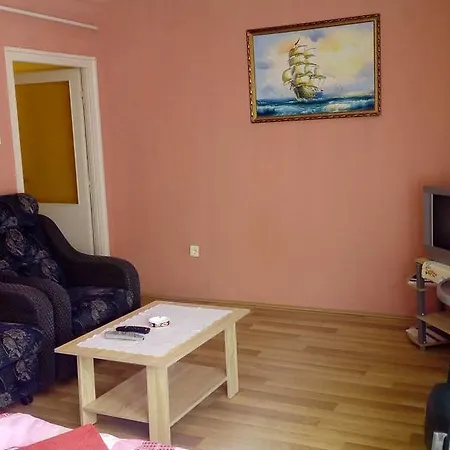 Dobo Apartman Apartmán Pětikostelí